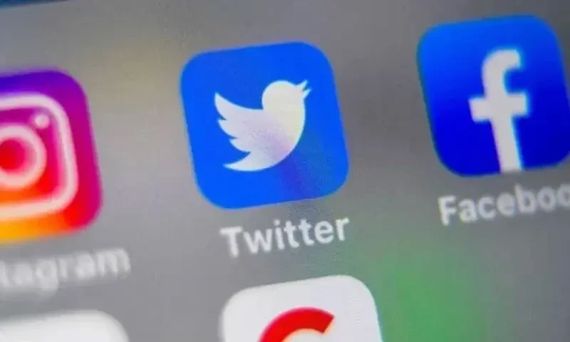 Court orders immediate restoration of internet services in Pakistan