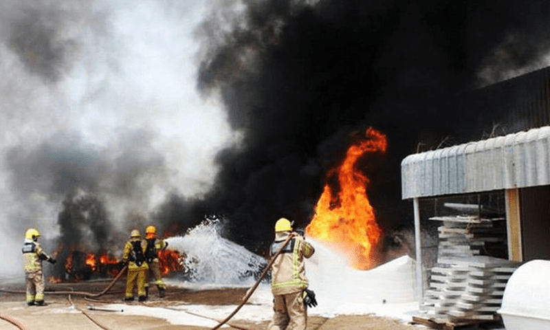 Fire in UAE factory injures 9 Pakistanis