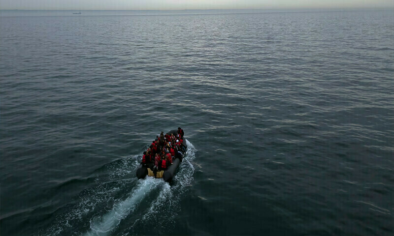 Asylum seekers criminalised in UK for arriving on small boats, new report reveals