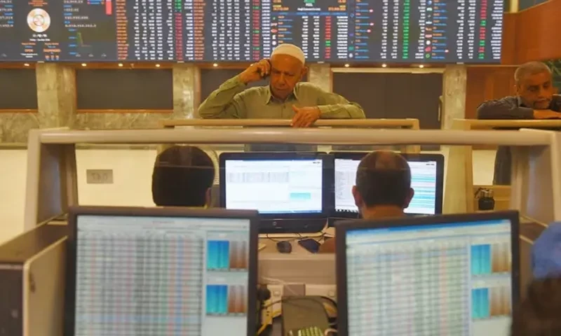 Shares at PSX gain over 900 points in intraday trade