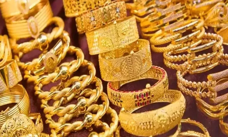 Gold prices extend gains in Pakistan