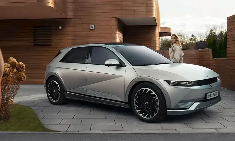 Hyundai unveils its first electric vehicle in Pakistan