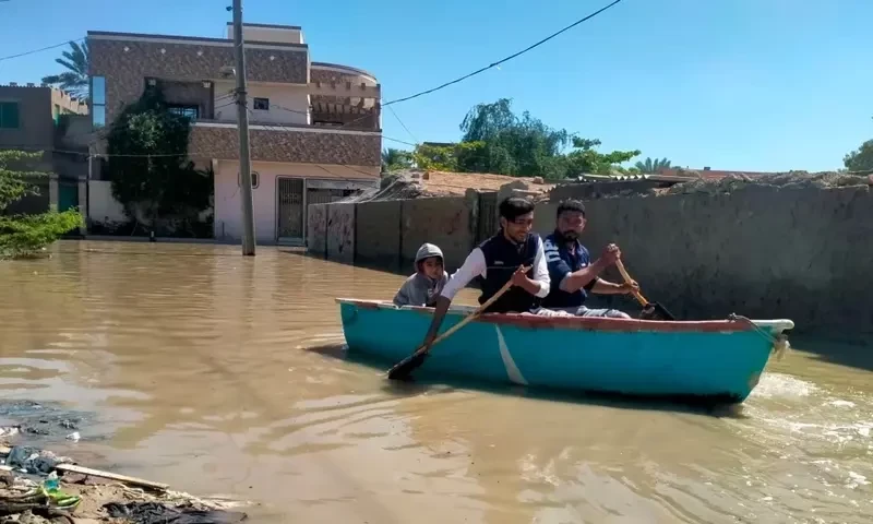 More than 30 including children killed in heavy rain in Pakistan