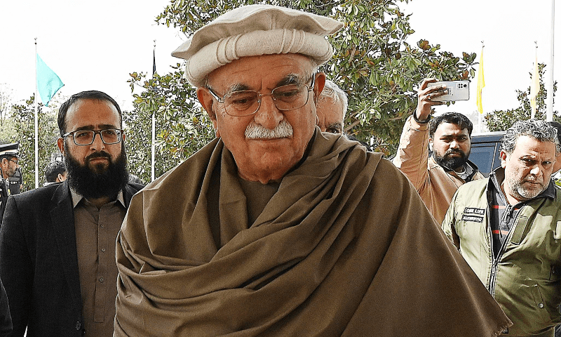 Achakzai asks ECP to postpone presidential election