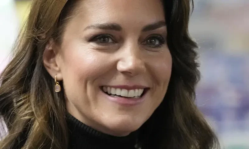 Princess Kate apologises for manipulated royal photo