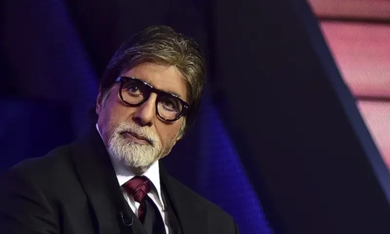 Amitabh Bachchan admitted to hospital for angioplasty