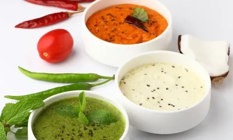 ماہ رمضان میں سموسوں اور پکوڑوں کا لطف ان 8 چٹنیوں سے دوبالا کریں