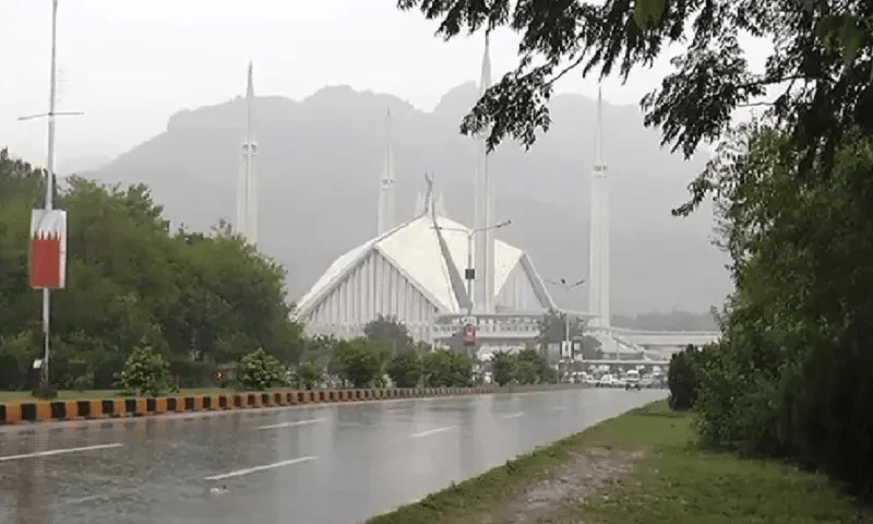 Rain lowers temperatures in Islamabad and KP