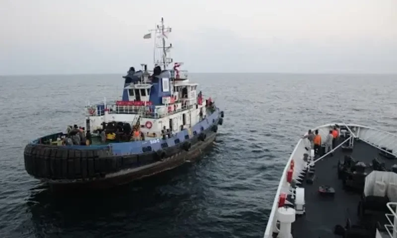 Sailor martyred after PMSA ship collides with Indian fishing boat