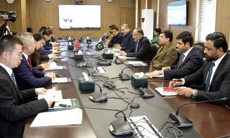 Pakistan, China to form working group on five new economic corridors