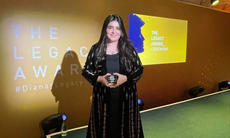 Alizey Khan becomes first Pakistani woman to win Diana Legacy Award