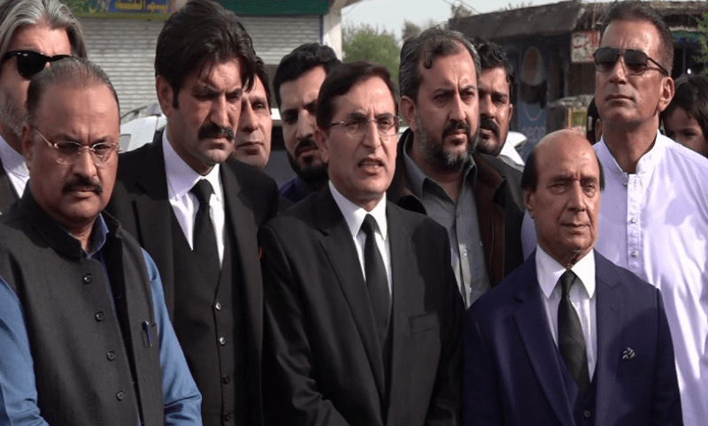 PTI announces &lsquo;massive&rsquo; KP rally in support of judges
