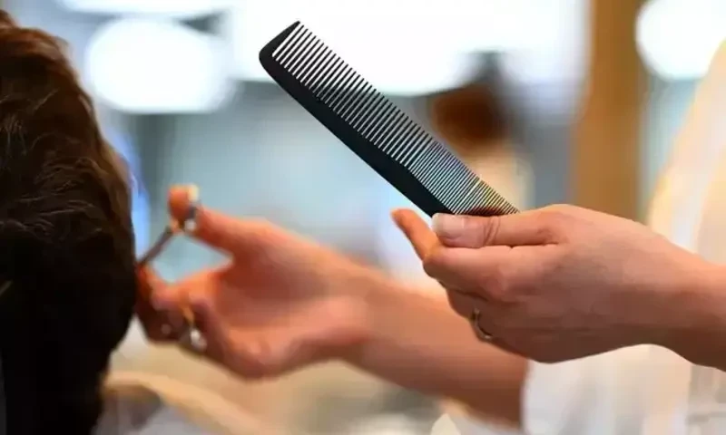 Salon closed in KP&rsquo;s Swat for promoting &lsquo;obscenity&rsquo;