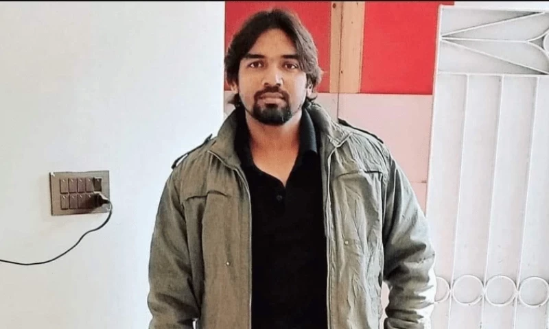 Dacoit lynched in Karachi after food-delivery man killed for resisting robbery