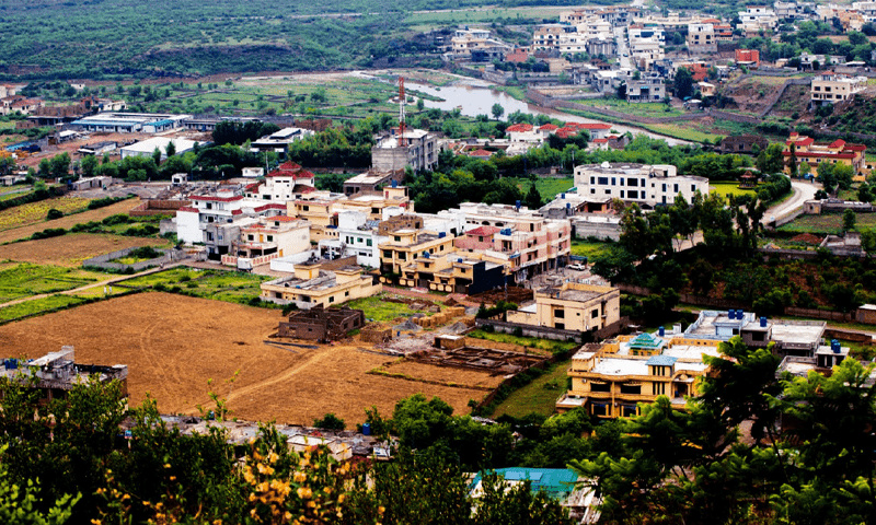 Bani Gala house robbed of Rs30 million in diamonds and cash