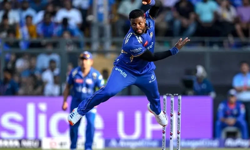 Shepherd blasts 32 in final over as Mumbai take first IPL win