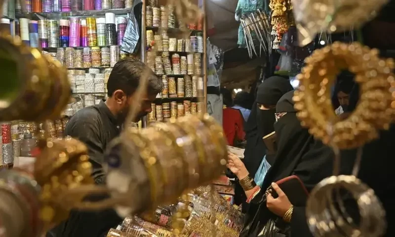 Eid in Pakistan: &lsquo;Wear any outfit it feels incomplete without bangles&rsquo;