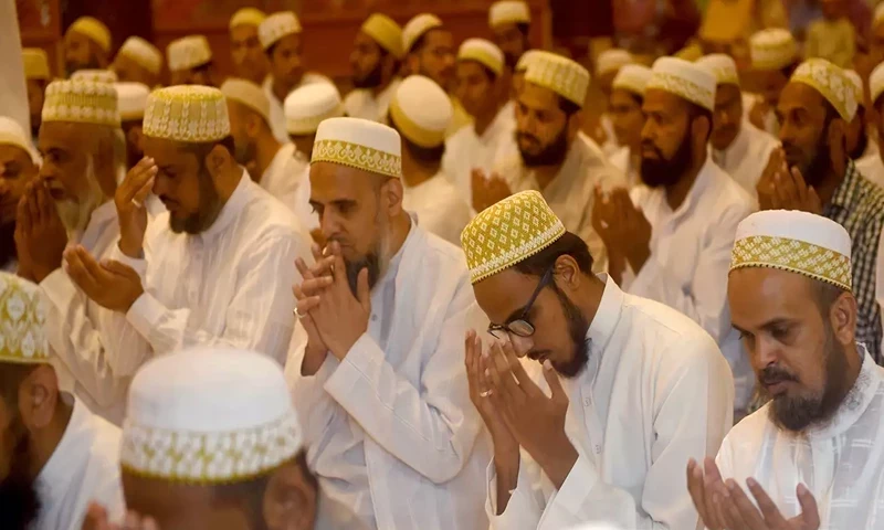 Bohra community celebrates Eid-ul-Fitr today in Karachi