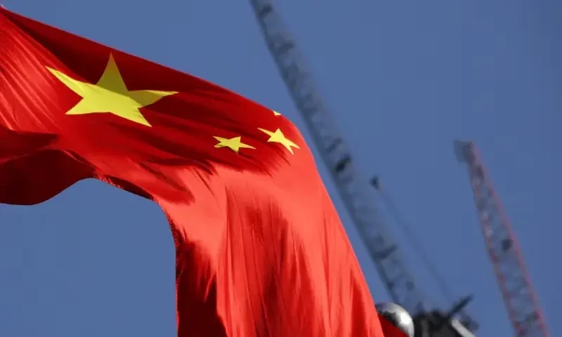 Fitch cuts China&rsquo;s ratings outlook on growth risks