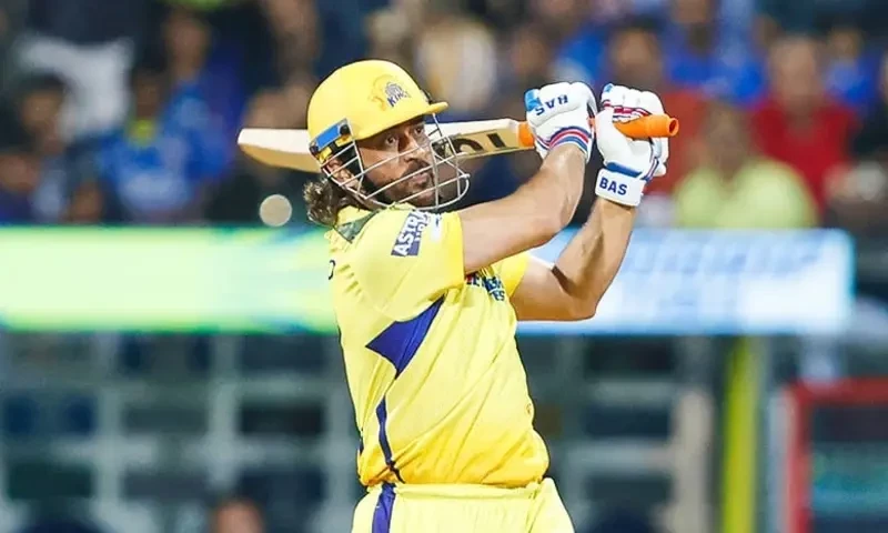 CSKVsMI: MS Dhoni hits Hardik Pandya for three sixes in final over