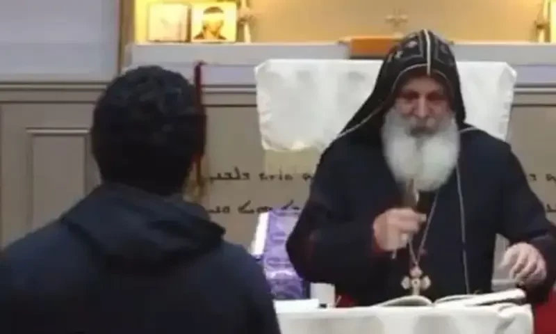 Bishop, others attacked during sermon in Sydney after mall knife attack