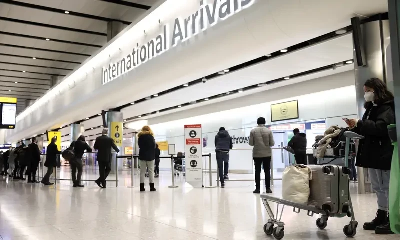 Heathrow urges govt to end &pound;10 fee for transit passengers