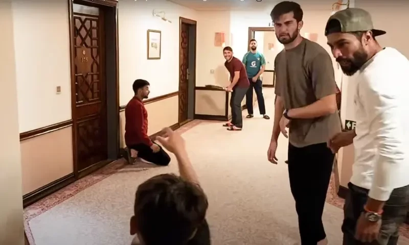 Pakistani cricketers enjoy indoor match after rain spoils training