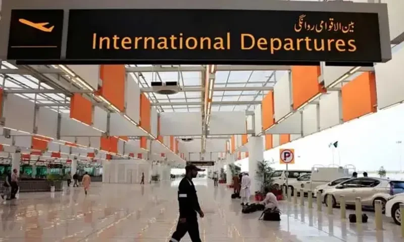 Outsourcing operations: Asif says Islamabad airport will be ready by mid May