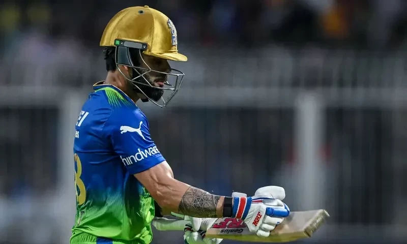 Kohli fined for angry outburst at IPL umpires