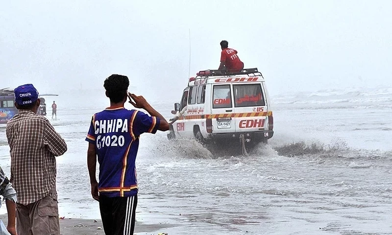 Twist in Karachi Seaview &lsquo;suicide&rsquo; as man found alive