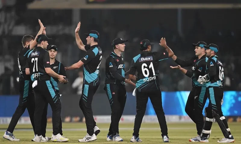 New Zealand win fourth T20I against Pakistan by four runs