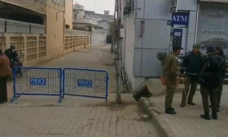 PTI sets condition for &lsquo;talks&rsquo; as police crackdown on protest