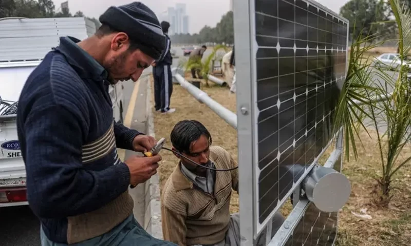 Sindh energy minister urges PM Shehbaz to refrain from taxing solar panels