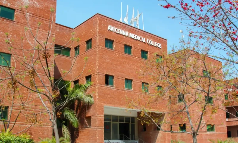 Students protest &lsquo;torturous&rsquo; conditions at Avicenna College