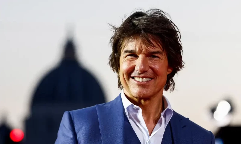 Tom Cruise hires hawks to keep pigeons away from Mission Impossible set