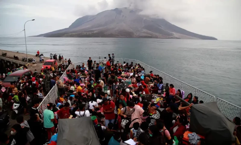 Residents fear for safety as Indonesia&rsquo;s Mount Ruang volcano erupts