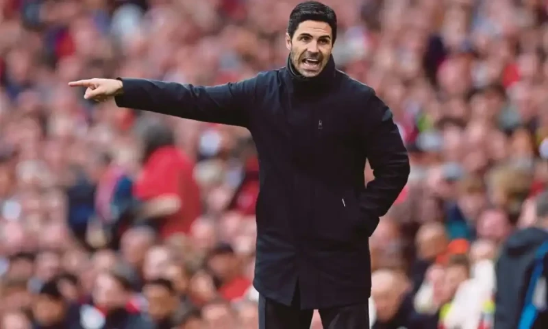 Arteta urges Arsenal to seize the moment in Premier League title race