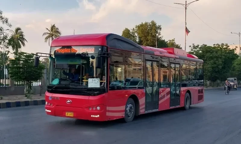 Sindh govt announces new payment system for People&rsquo;s Service Bus