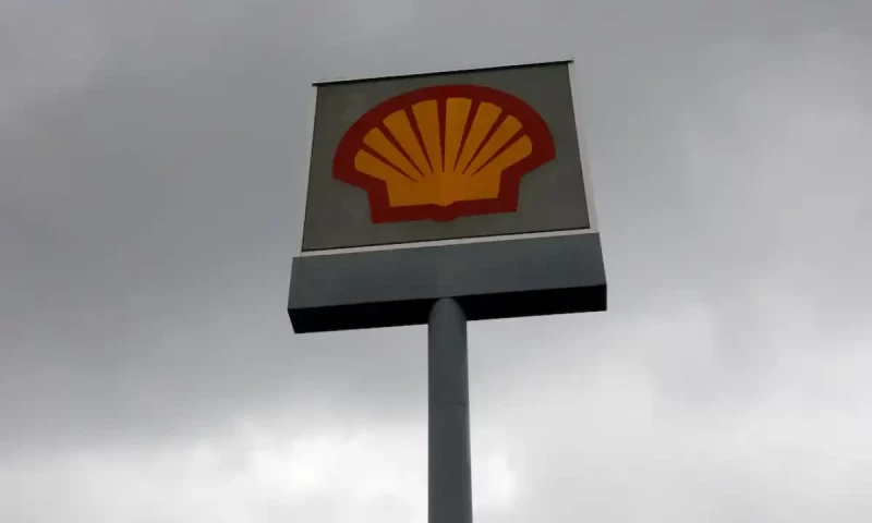 Shell in talks to sell Malaysia fuel stations to Saudi Aramco, sources say