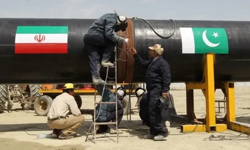 Iran, Pakistan seek ways to complete gas pipeline project