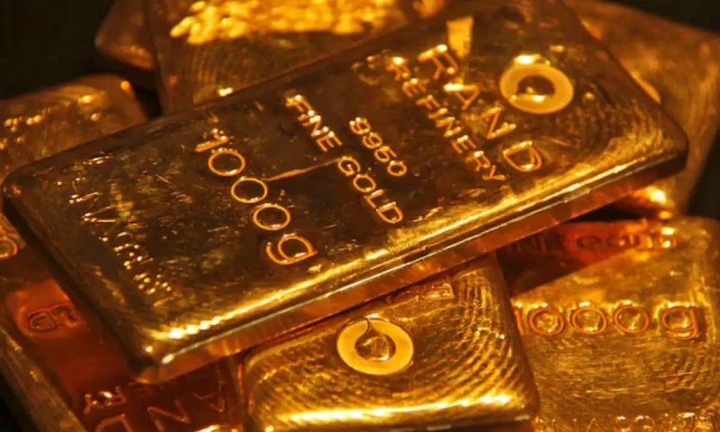 Gold prices declines in local and international market