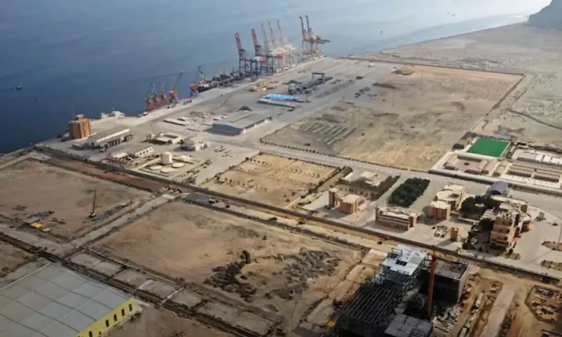 Gwadar DC dismisses social media rumors about fence