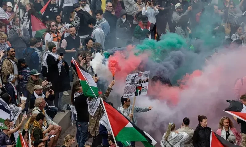 Eurovision semi-final kicks off with focus on Israeli contestant