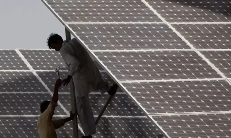 Solar panel rates further falls in Pakistan