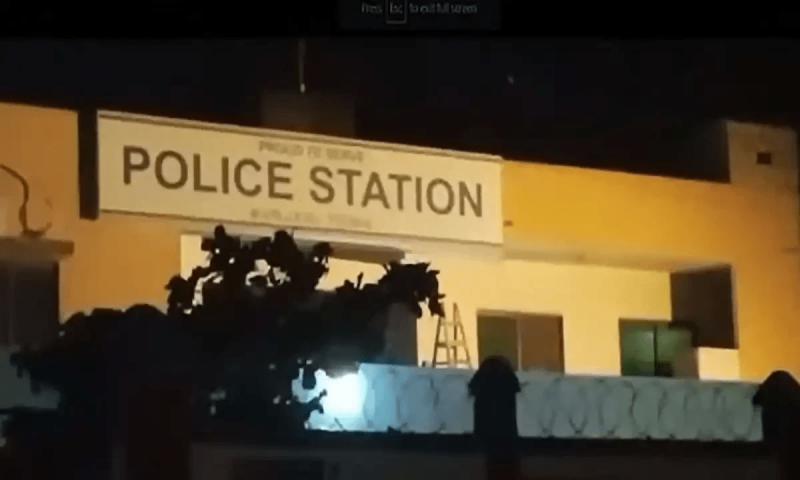 Video showing transgender persons &lsquo;storming Karachi&rsquo;s police station&rsquo; surfaces