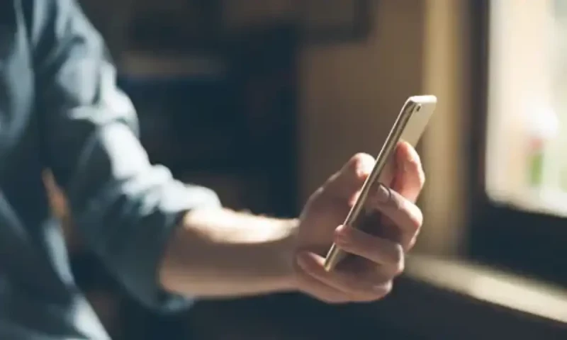 UAE man punished for taking photograph of sleeping female teacher