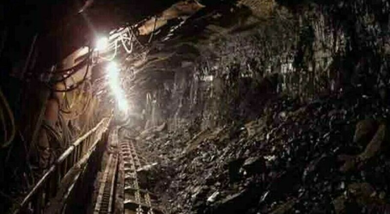 Coal mine cave-in traps three miners in Duki