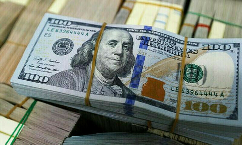US dollar loses value against Pakistani rupee
