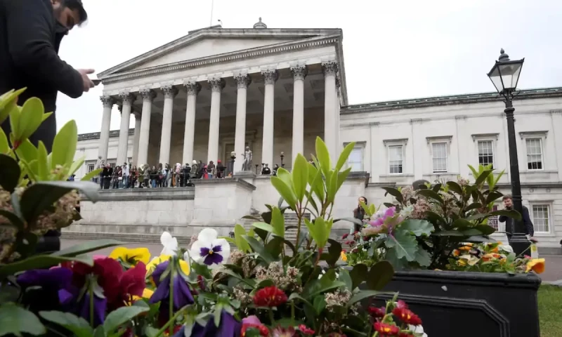 UK migrant policy posing risk of &lsquo;failure&rsquo; to many universities, report says