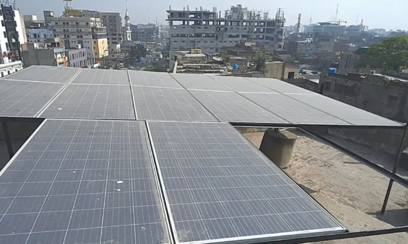 Pakistan to replace solar net metering with gross metering: report
